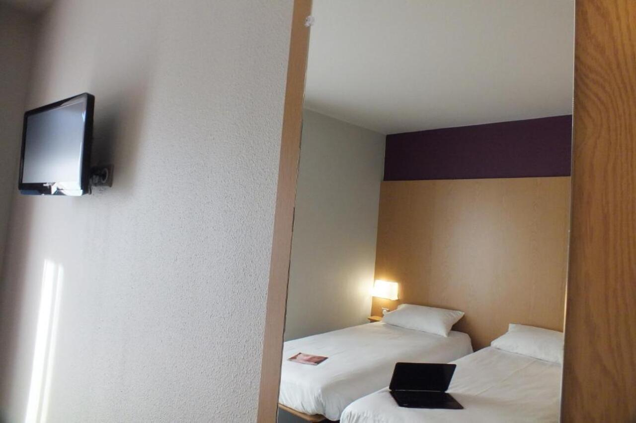 ホテル B＆B オテル リール グラン スターデ ヴィルヌーヴ＝ダスク エクステリア 写真